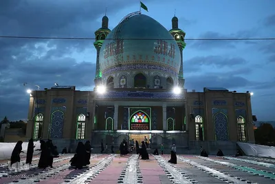 مراسم افطاری ساده در آستان امامزادگان محمد(ع) و سکینه خاتون(س)