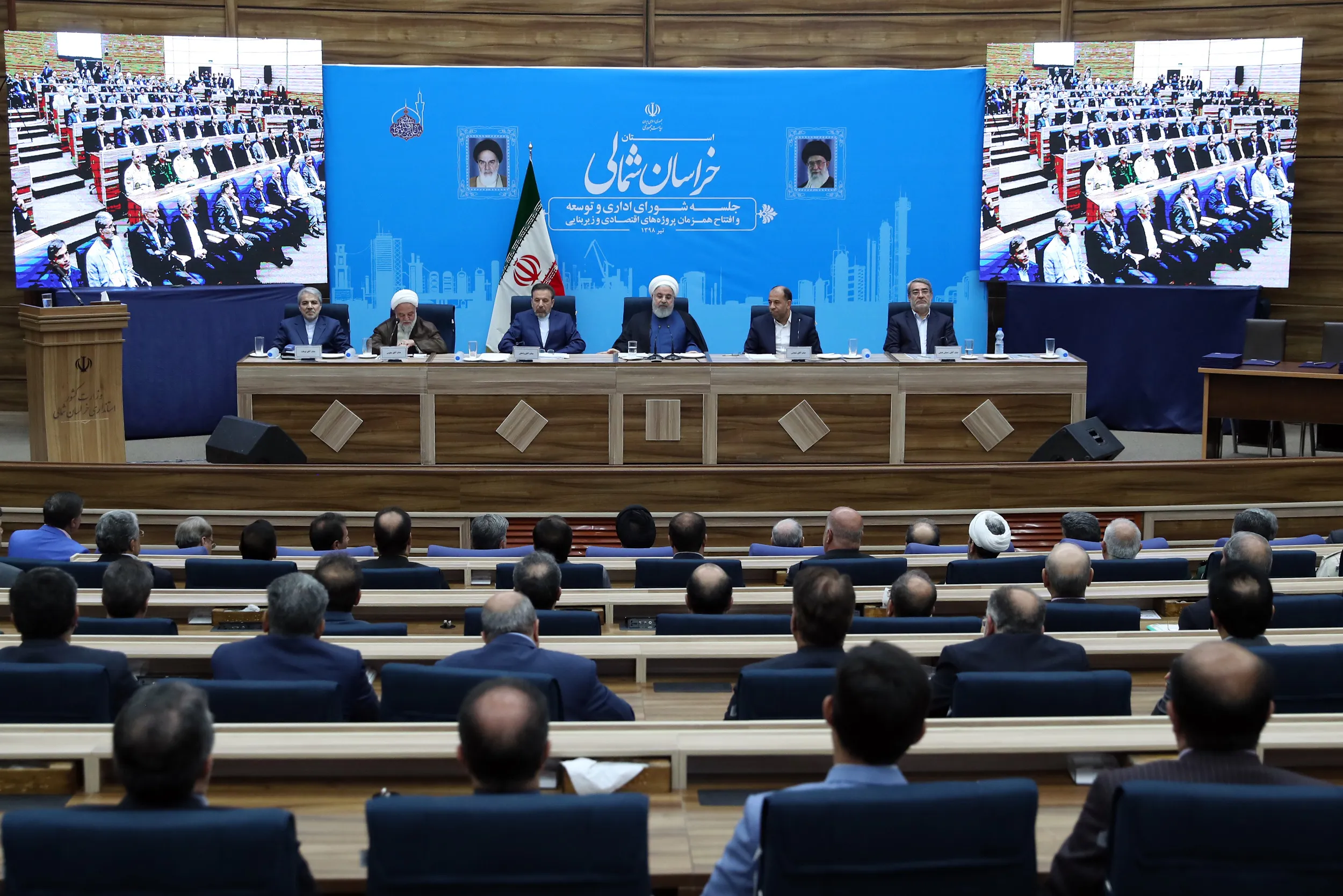 آمریکا در خروج از برجام تنها ماند/ در برابر زورگو راهی جز ایستادگی نیست