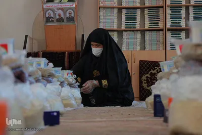 توزیع بسته‌های غذایی بین نیازمندان از محل نیات وقف
