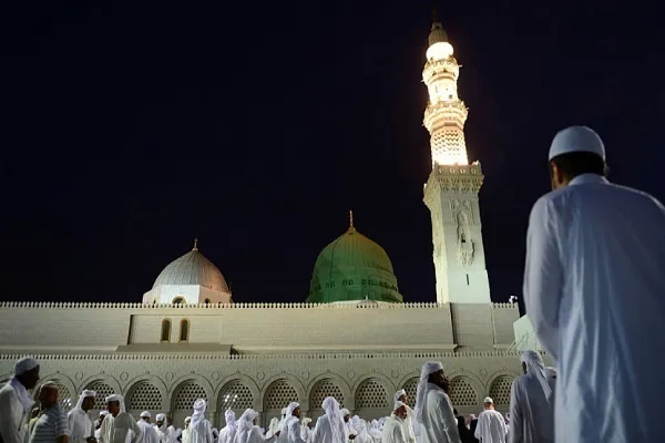 Səudiyyə Ərəbistanında məscidlərdə iftar süfrəsi açılması qadağan edilib