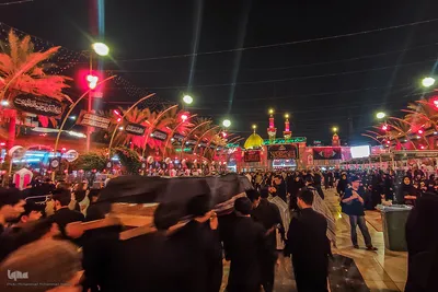 بین الحرمین در انتظار پیکر مطهر رهبر شهید