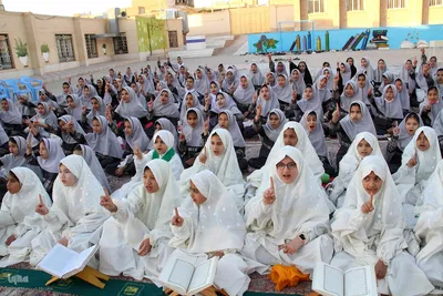 جشن تکریم روزه اولی‌ها در شاهدیه یزد