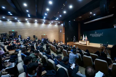 نشست خبری رئیس مجلس شورای اسلامی