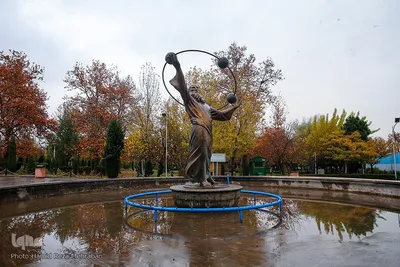 یک روز پاییزی بارانی