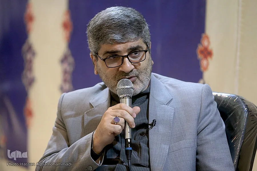 زمینه حضور اساتید قرآن در استان‌ها تسهیل می‌شود