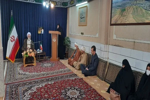دیدار مدیران حوزه علمیه خواهران استان مرکزی با آیت‌الله دری نجف‌آبادی