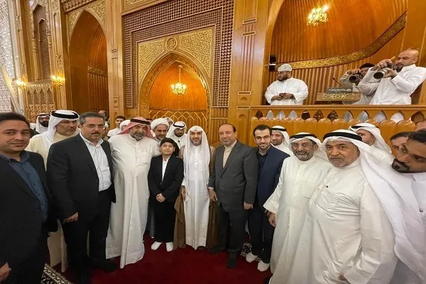 Le jeune mémorisateur iranien remporte la cinquième place du concours du Coran au Koweït