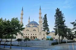 Albanie : 5 fidèles poignardés dans une mosquée