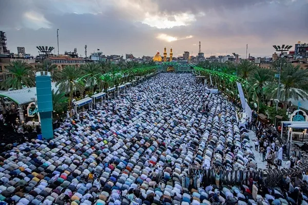 تقرير مصور | جموع كبيرة من المؤمنين تحيي صلاة عيد الفطر في كربلاء