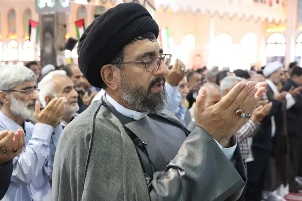 نماز جمعه این هفته ساری  بیستم مهرماه به امامت حجت‌الاسلام والمسلمین سیدحسین جسینی کارنامی امام جمعه موقت ساری برگزار شد.