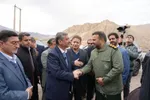 غبارروبی گلزار شهدای شهرستان پلدختر با حضور استاندار لرستان