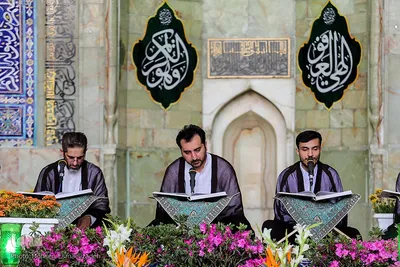 جزء خوانی قرآن کریم در حرم مطهر رضوی
