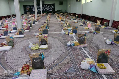 توزیع بسته‌های یلدایی بین نیازمندان خراسان‌‌جنوبی