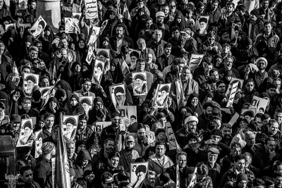 تجمع سوگواران امام خامنه‌ای در میدان امام اصفهان
