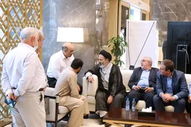 دیدار صمیمی سرپرست حجاج ایرانی با زائران کشورمان در مکه مکرمه
