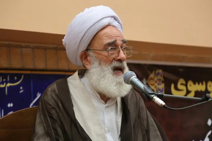 حضرت فاطمه(س) ملاک تمایز میان حق و باطل است