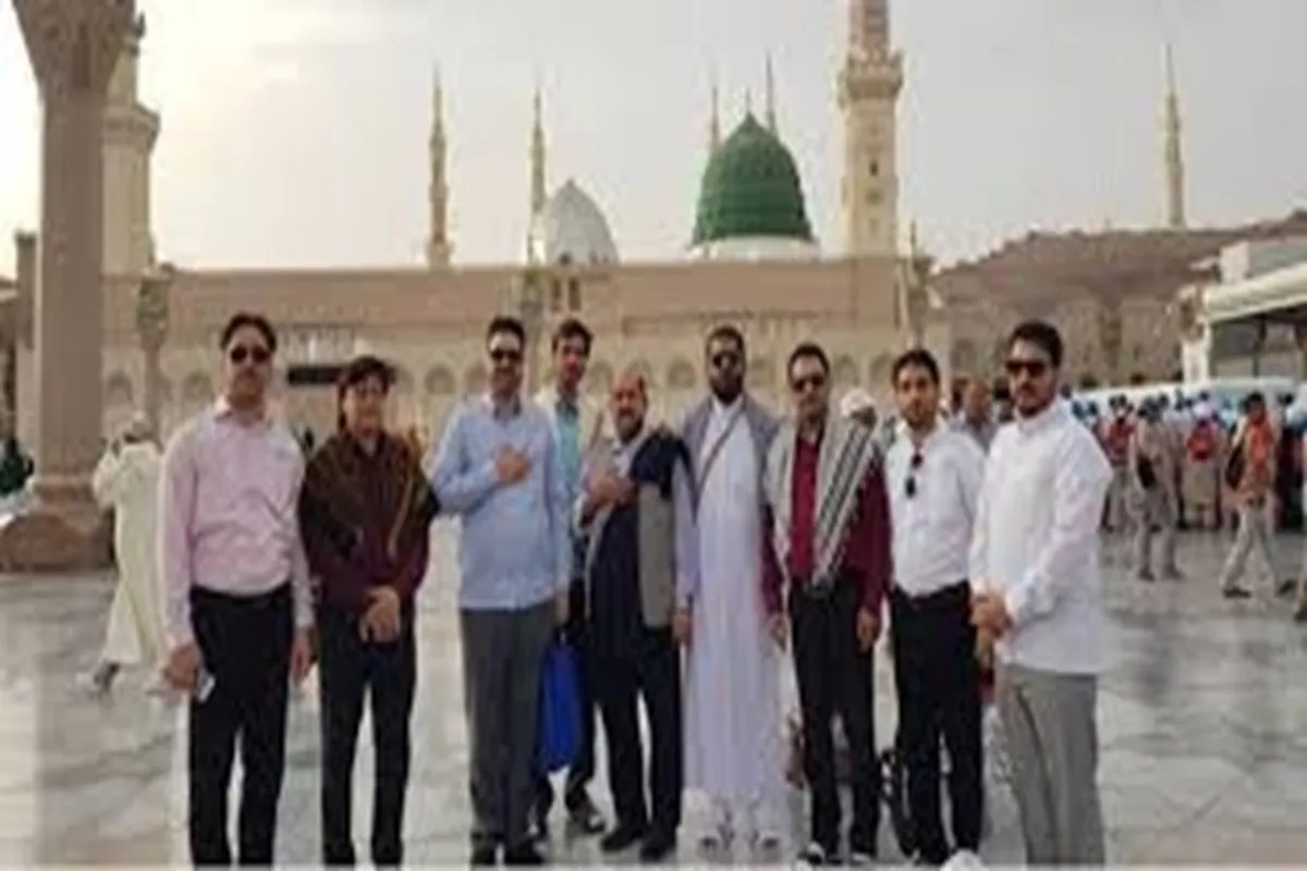 نور کاروان کی تواشیح حجاج ایرانی کے درمیان+ ویڈیو