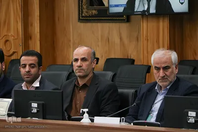 نشست ستاد انتخابات اصفهان پیش از آغاز رأی‌گیری