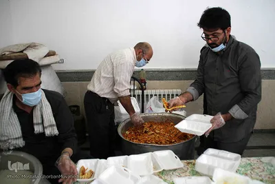طبخ و توزیع ۲۰۰۰ پرس غذای گرم بین نیازمندان شهرستان اهر