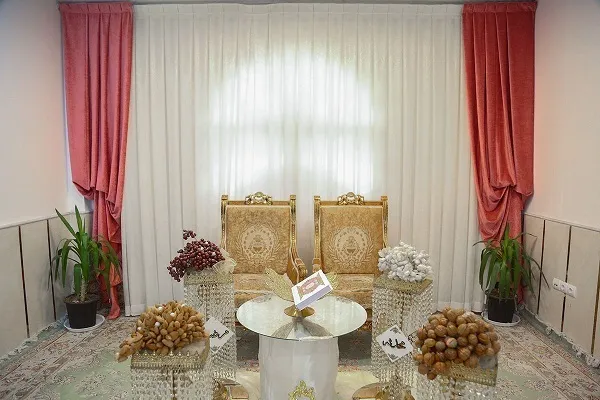 آغاز زندگی مشترک ۹۰ زوج جوان در اتاق عقد حرم حضرت معصومه(س)