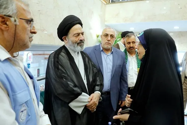 بازدید سرپرست حجاج ایرانی از هتل محل اسکان زائران در مدینه + عکس