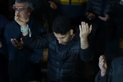 اقامه نماز استغاثه به امام زمان(عج) در خرم‌آباد