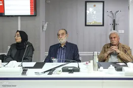 نشست دبیر عالی شورای انقلاب فرهنگی با تعدادی از هنرمندان