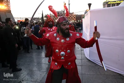 مراسم خیمه سوزان عصر عاشورا در میدان امام حسین(ع) تهران