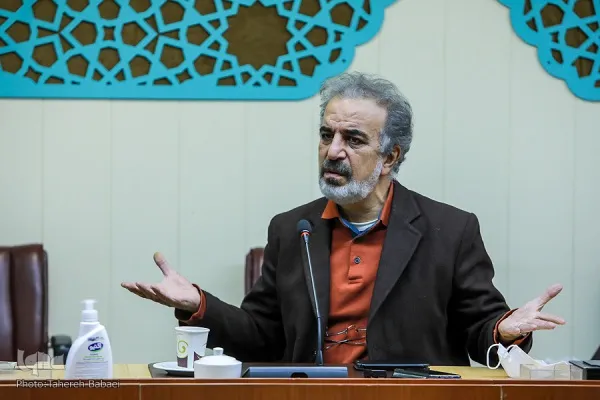 غفاری: پیام‌های بازرگانی سیما ربطی به ایران ندارد/ درآمدزایی عذر بدتر از گناه است