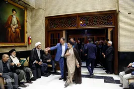 عبدالواحد موسوی لاری در مراسم ترحیم عباس دوزدوزانی