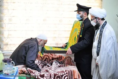 دیدار خدام رضوی با جانبازان و آتش‌نشان مجروح متروپل