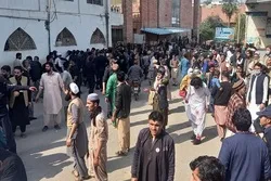 پشاور: نماز جمعہ کے دوران مسجد و امام بارگاہ  میں خودکش دھماکا، 30 سے زاید نمازی شہید