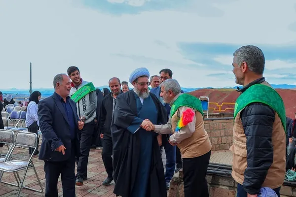 دعای عرفه در کوه عون‌بن‌علی تبریز