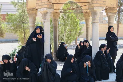 آیین تشییع و خاکسپاری پیکر مادر شهید خرازی