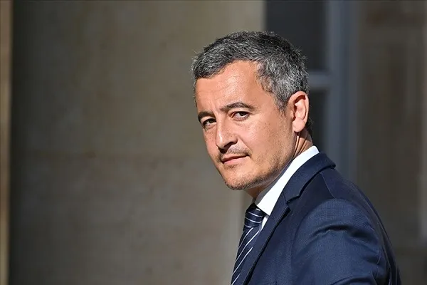 Fransa basınında, İçişleri Bakanı'nın imamları sınır dışı etmeye hazırlandığı iddia edildi