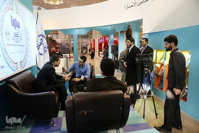 مهمانان غرفه ایکنا در دومین روز از نمایشگاه مطبوعات
