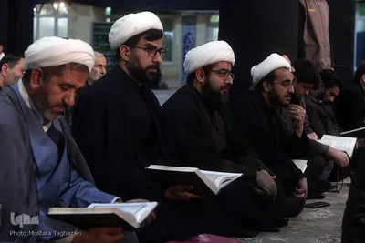 محفل انس با قرآن کاروان قرآنی انقلاب بر سر مزار سپهبد شهید قاسم سلیمانی