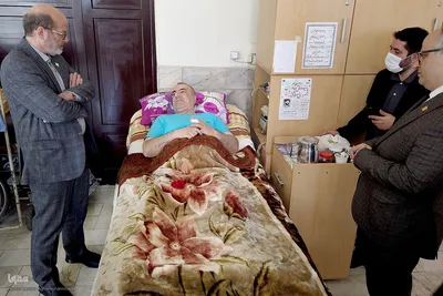 دیدار رییس جهاد دانشگاهی با جانبازان آسایشگاه ثارالله