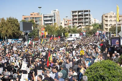 بدرقه پیکر شهید نیلفروشان تا خانه ابدی