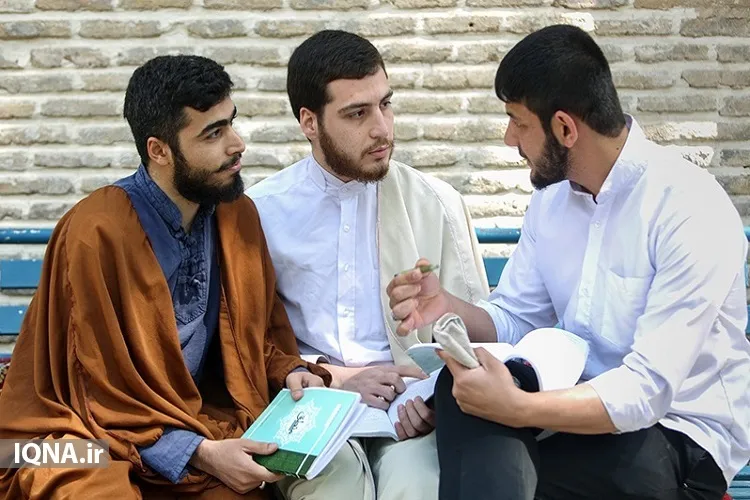 جذب ۱۲۰ طلبه برادر از میان شرکت‌کنندگان آزمون حوزه علمیه
