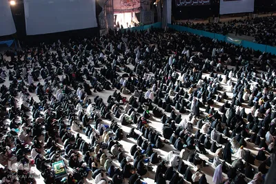 اقامه نماز عید فطر در مصلای اصفهان