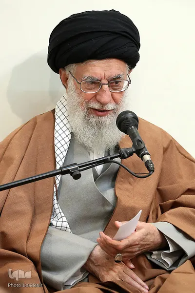 دیدار جمعی از فرماندهان ارتش و نیروی زمینی با رهبر انقلاب