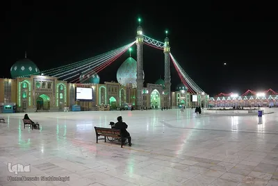 چراغانی مسجد جمکران در آستانه نیمه شعبان