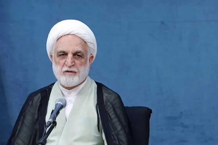 نظام اسلامی در همه زمان‌ها مصمم به مبارزه با فساد بوده است