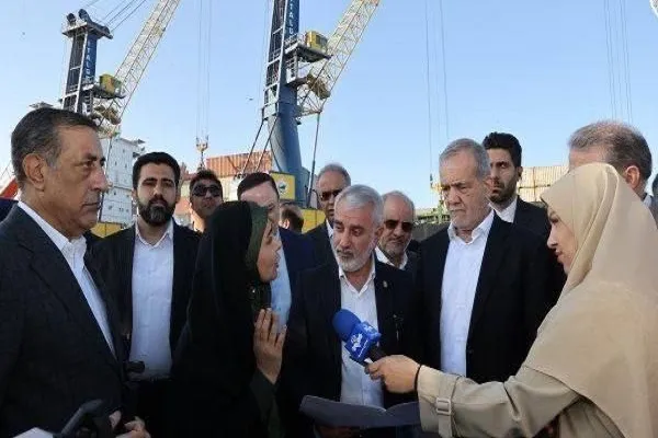 بازدید رئیس‌جمهور از بندر شهید بهشتی چابهار
