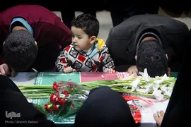 وداع با پیکر شهید مدافع حرم حمزه کاظمی
