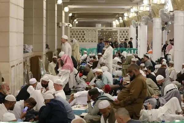 Binuksan ng Saudi Arabia ang Rehistrasyon sa Itikaf sa Dalawang Banal na Moske