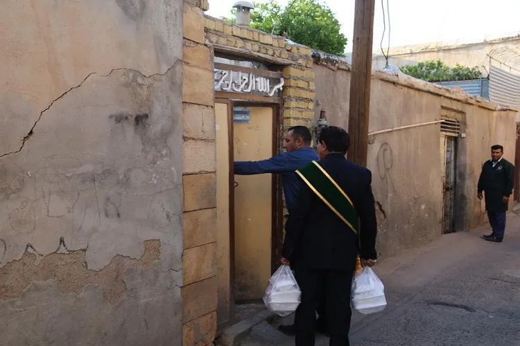 توزیع ۲۱۰۰۰ پرس افطاری میان نیازمندان شیراز