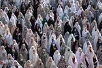 نماز عید سعید فطر در امامزادگان محمد و سکینه خاتون (س) کرج