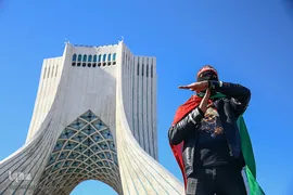 حماسه یوم الله ۲۲ بهمن از نمای برج آزادی